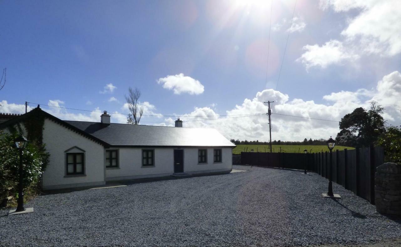 Ashford Villa Cong Exterior photo